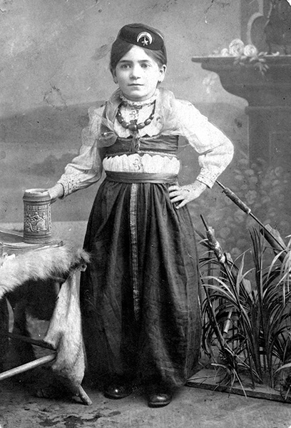 Al's cousin, Lotti Samakovlia